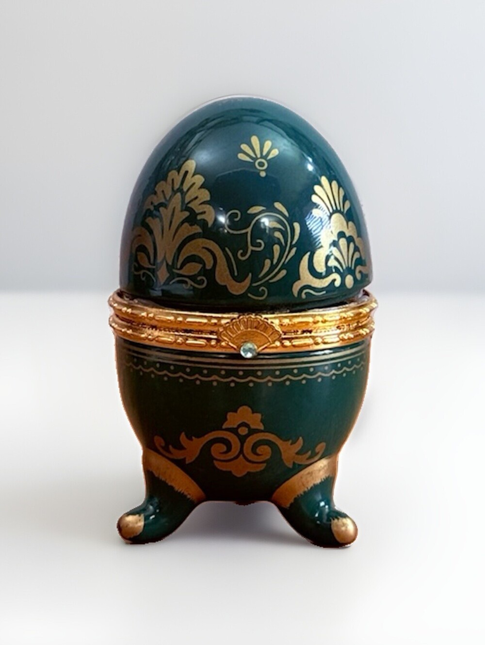 Vintage Collectible Ceramic  Egg Shaped Green Trinket Box Clock 1980s 4”